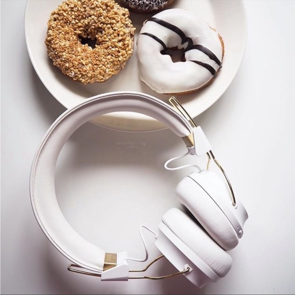 Sudio Regent Headphones 🎧 - Picture 2 of 5